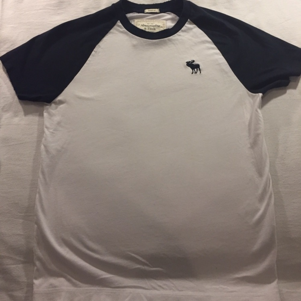 Men’s Abercrombie Baseball T size M